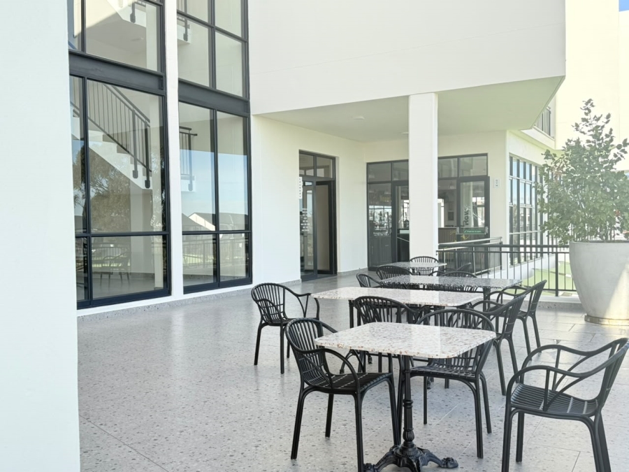 To Let 2 Bedroom Property for Rent in De Zicht Estate Western Cape